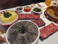 -牛员外鲜切牛肉火锅