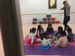 -艺彩童馨舞蹈培训学校(西湖道校区)