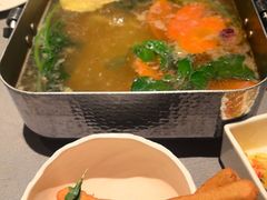 -左庭右院鲜牛肉火锅黑金店(陆家嘴中心店)