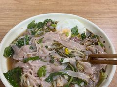 -啊墨江牛烂烀米线