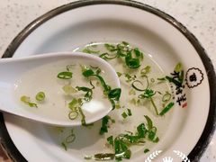 第二道葱花香菜汤-九府羊·鲜羊火锅·烤串(新华路店)