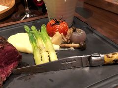 -恰餐厅及酒吧 CHAR Bar & Grill (北京丽都皇冠假日店)
