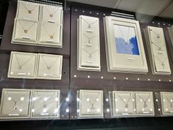 点击看大图 -周大福 CHOW TAI FOOK(新世界百货崇文店)