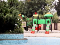 海沙泳池-成都保利公园皇冠假日酒店(熊猫基地店)