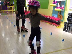 -阿布溜溜(同曦假日百货店)