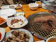 -唯成•韩国炭火烤肉 유성고기