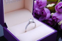 iamplum的钻钻-威德钻石-克拉钻大本营(南京东路店)