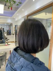 -镁连社·美联社