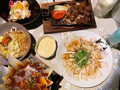 薄切鲜鱼片-穹六人间 people 6(岳阳路店)