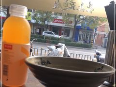 -亮亮面馆(经六路店)