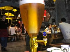 -沪小二炭火蛙锅(淮海中路美食不夜城店)