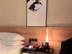 -上海浦东中心万枫酒店