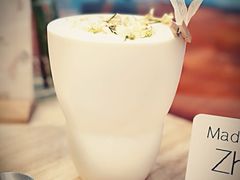 开心果茉莉鲜乳茶-ROIIN用心(武汉首店)
