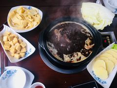 -亿诣蝎府炸酱面羊蝎子火锅(酷车小镇店)