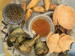 -玖月时尚泰式餐厅