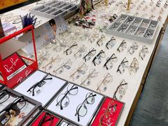 -罗伯特眼镜·蔡司官方授权(罗湖国贸店)