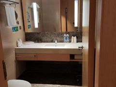 -苏州汇融广场假日酒店