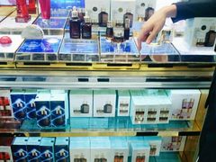 -日上免税行(浦东机场五店)