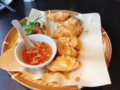 -大头虾越式风味餐厅(光明广场店)