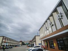 -上海杭州湾建材市场-停车场