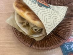 烧饼夹豆皮-连霞方城臊子烩面(郑东新区cbd店)