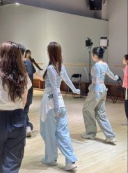 -泫舞舞蹈工作室