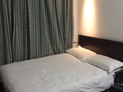 -忆江南酒店(交通大学咸宁路地铁站店)