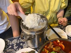 -临江餐馆二楼美食部落