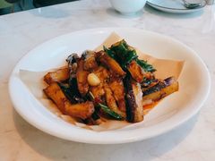 罗勒叶烧茄子-星怡会·新加坡新美食(苏州中心店)