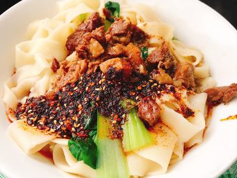 佳人牛肉块扯面