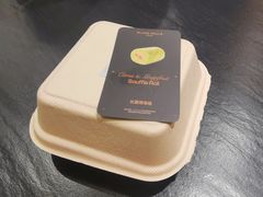 -白蘭BLANK(杭州湖滨银泰in77C区店)