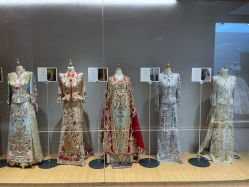 -乐派诗婚纱摄影