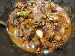 -挂旗柴锅鸡(蚌山区嘉年华店)