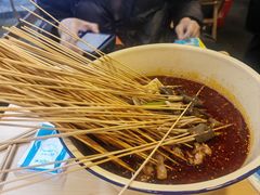 -拈签一笑黄牛肉辣卤串串