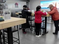 -华为授权体验店(万航渡路)