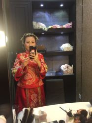 -现代经典婚纱摄影