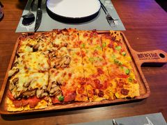 披萨双拼-Ambra Haus琥珀屋精酿餐厅(宝山店)