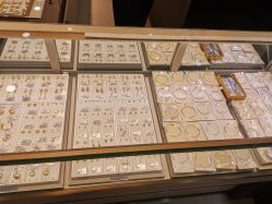 -老凤祥银楼(江桥万达店)