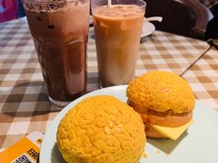 -新大咀港式茶餐厅(宝山万达店)