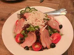 鸭熏肉沙拉-SISTERS BAR RESTAURANT川意酒馆(嘉善老市H楼店)