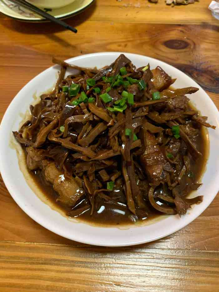 俞家土菜馆-"由于民宿老板没有备菜,晚饭被推荐来俞家土.