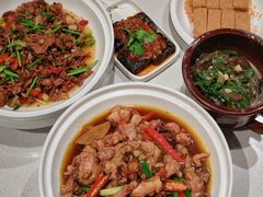 -湖南人家湘菜馆(镇江路店)