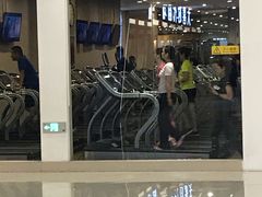 器械区-奇迹健身(SM广场店)