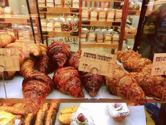 焦糖牛角酥-PAPER STONE BAKERY(天汇广场店)