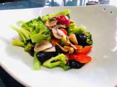 坚果时蔬-野蔓果·山野菜(西湖景区·龙井茶田店)