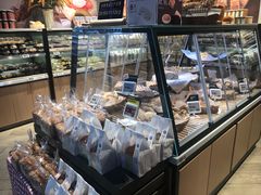 面包甜点陈列柜-盒马鲜生(曜一城店)