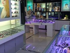 -提一眼镜·蔡司·依视路(小寨店)