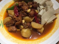 沙湾大盘鸡-塔哈尔·新疆盛宴(城西银泰店)