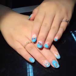 米卡美甲沙龙-EMILY艾枚莉美甲美睫·美颜·现磨咖啡