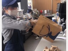 -瑞幸咖啡(绿地锦峰大厦店)